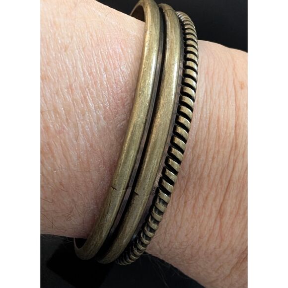 Vintage Solid Brass Open Cuff Bracelet Antique Gold Ribbed Minimalist Statement - Picture 2 of 9